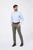 Chemise bleu clair à revers anglais et col boutonné